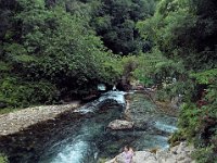 2005072405 Ariane Aubet-Lauriane Sirour-Fontaine de Vaucluse-Provence-France